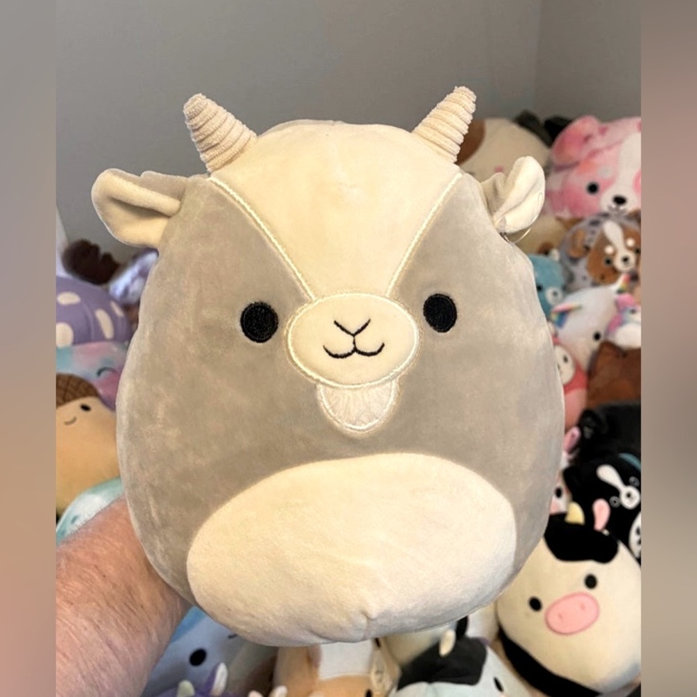 Squishmallows Walker the Goat 8" Stuffed Plush